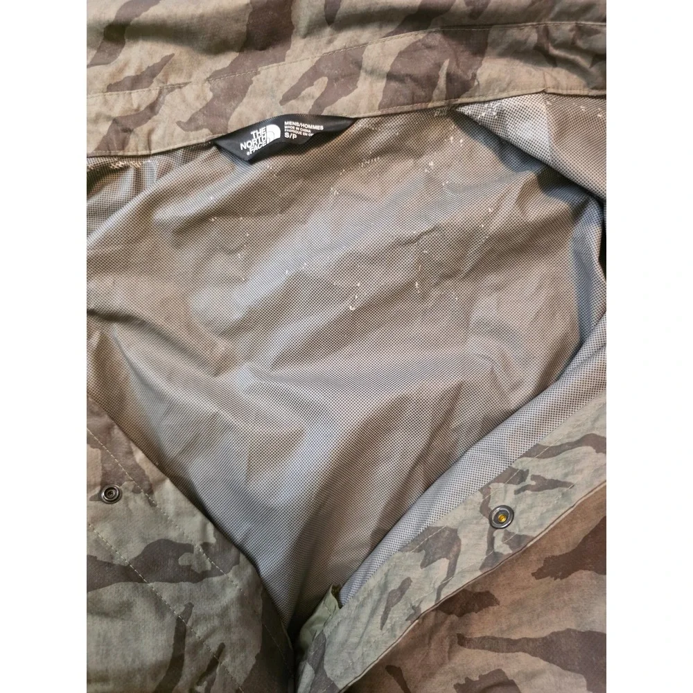 The North Face DryVent Jacket Mens Size S Green Camo Tiger Stripe Coaches